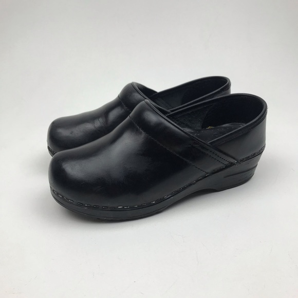 Dansko Shoes - Dansko Professional Clog Black Leather Size 37
